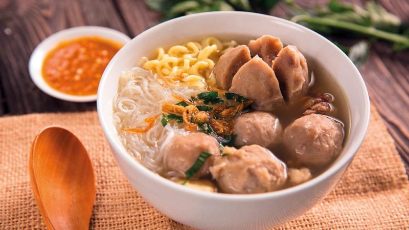 Bakso urat sapi. mie/kwetiau/bihun